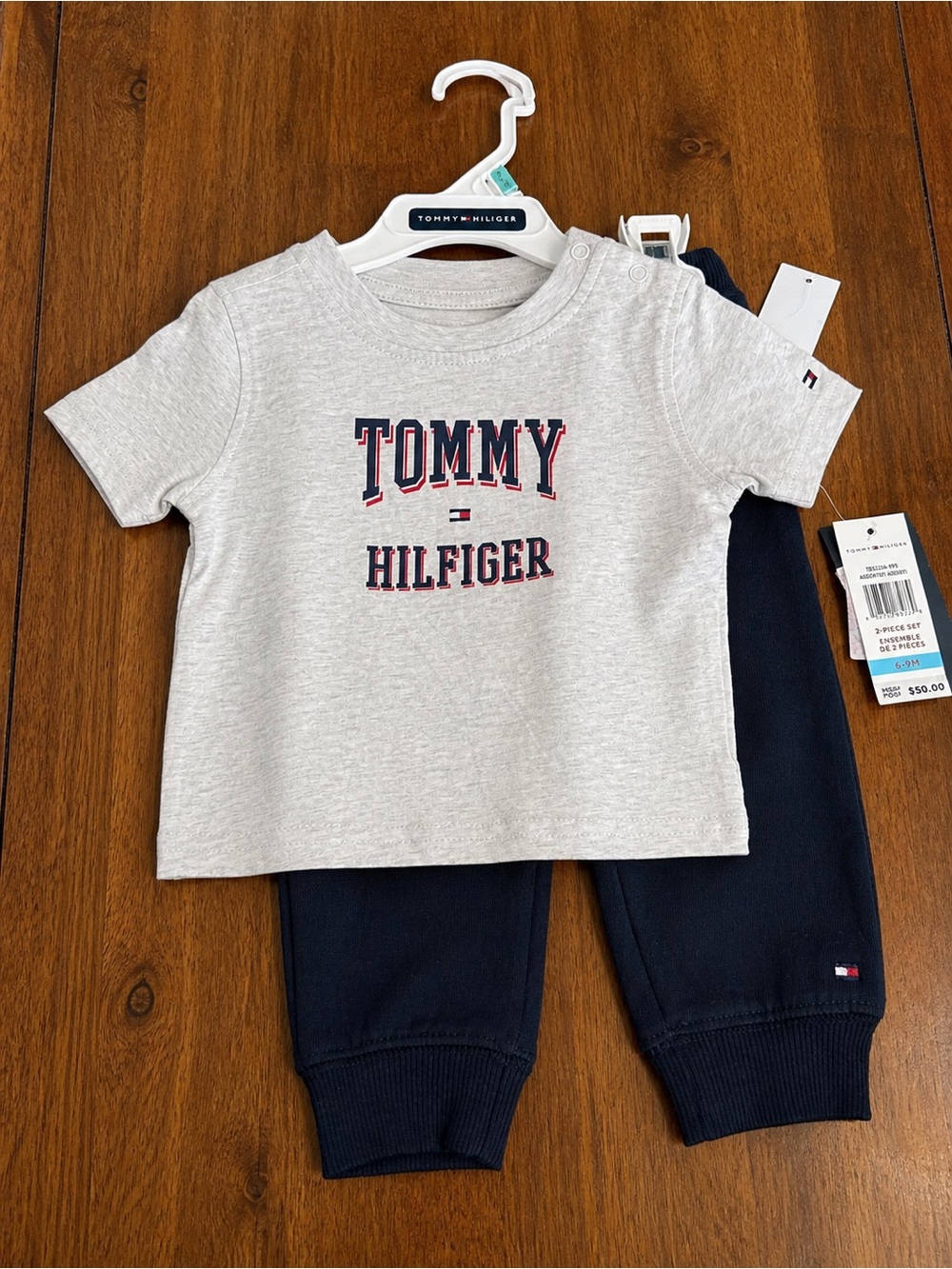 Tommy Hilfiger Light Gray Tee and Navy Pants Set Sz 6-9 months (62)
